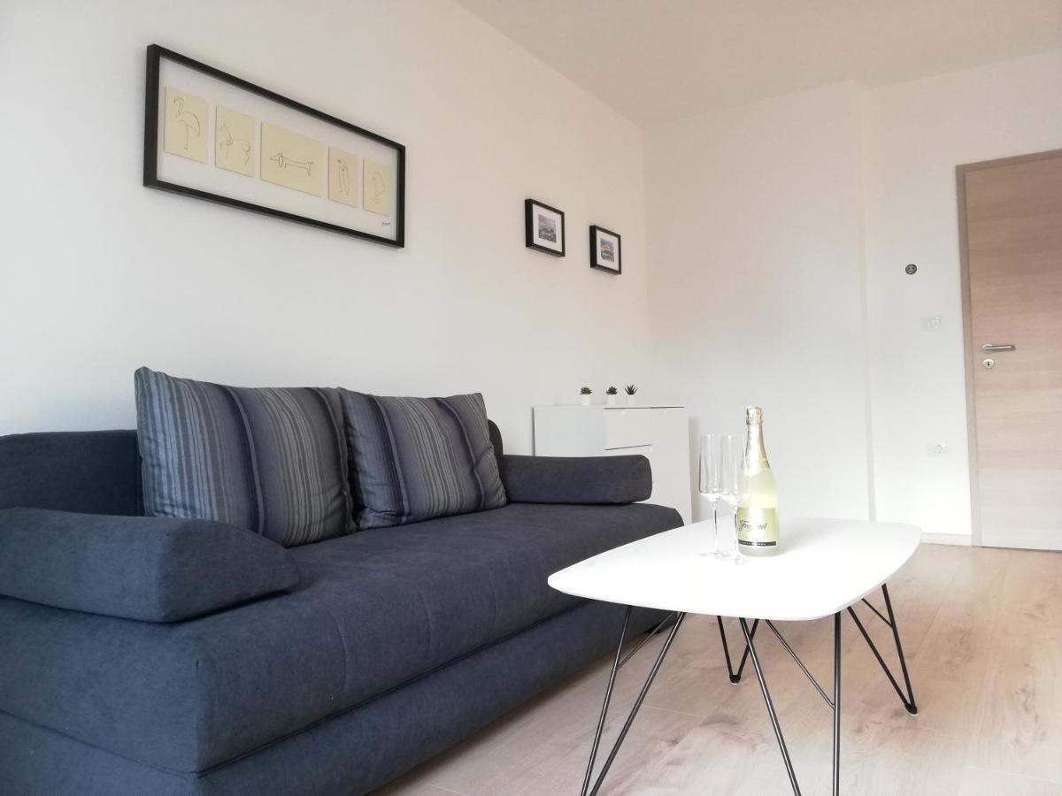 Apartment Punta Premantura E With Garden المظهر الخارجي الصورة