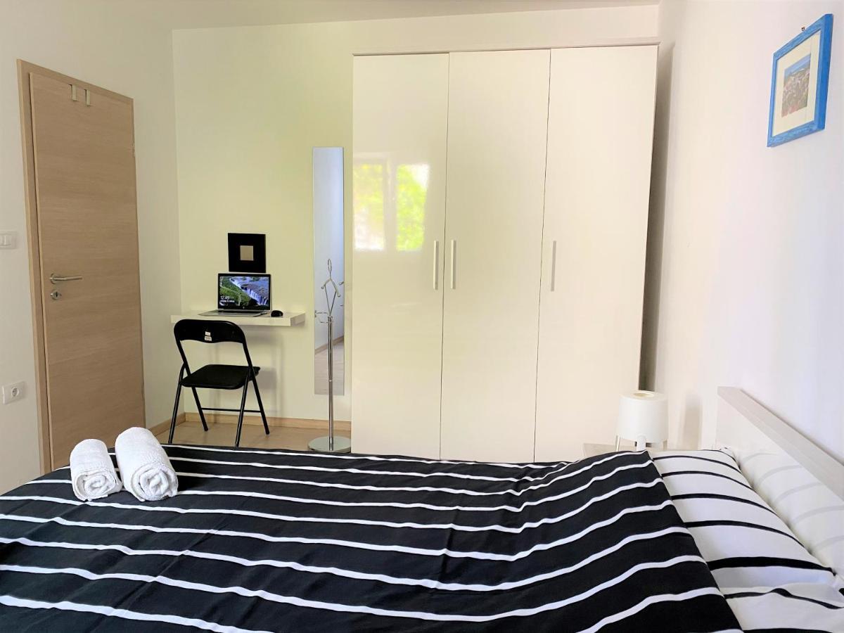 Apartment Punta Premantura E With Garden المظهر الخارجي الصورة
